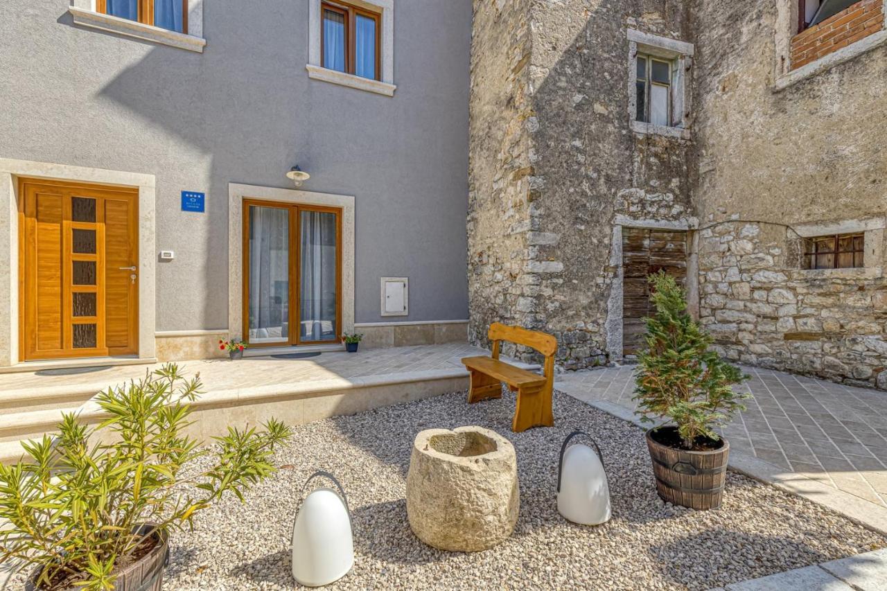 Holiday House Lidia I Rina Pican Экстерьер фото